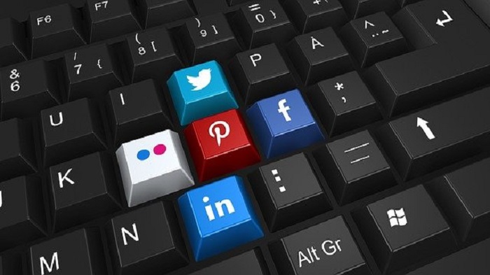 médias sociaux-internet-clavier-externalisation digitale à Madagascar-activsolutions