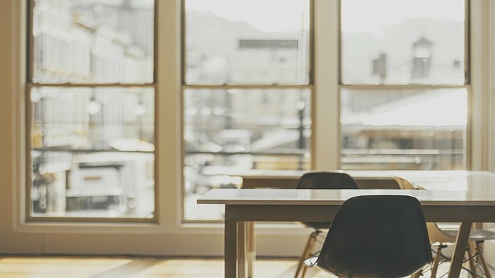 bureau-fenêtre-espace de travail collaboratif-activsolutions