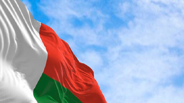 photo d'une photo du drapeau de Madagascar - Externalisation des entreprises - Activ Solutions